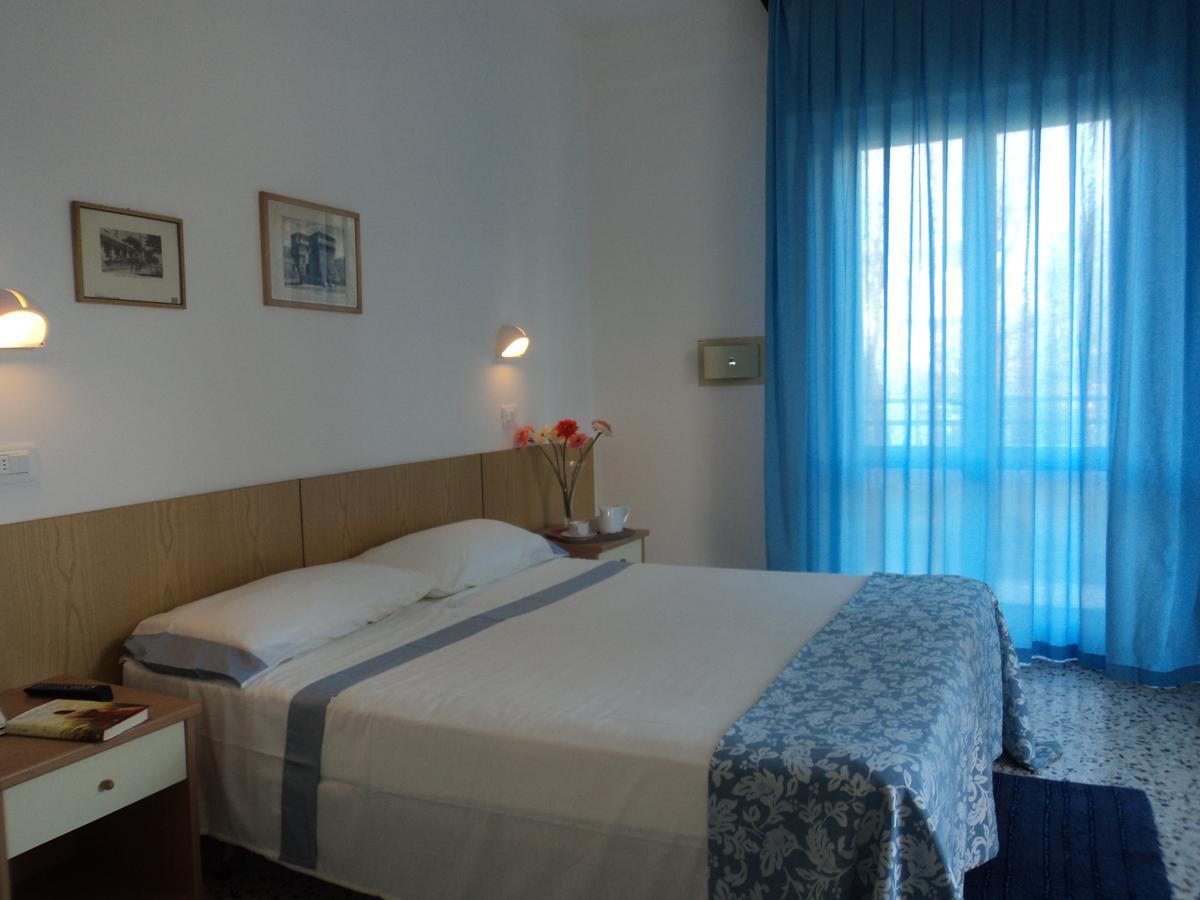 Hotel Irene Riccione Exterior photo